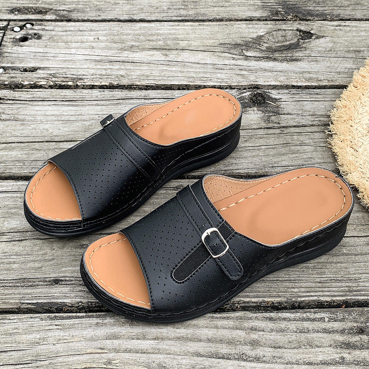 European And American Style Belt Buckle Stylish And Lightweight Slippers