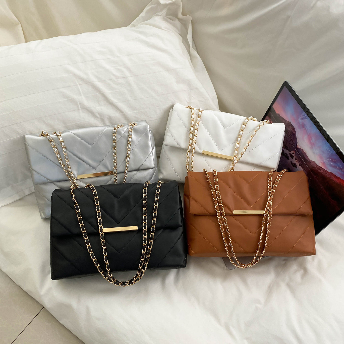 Simple Portable Casual Fashion Crossbody Diamond Embroidery Thread Chain Bag