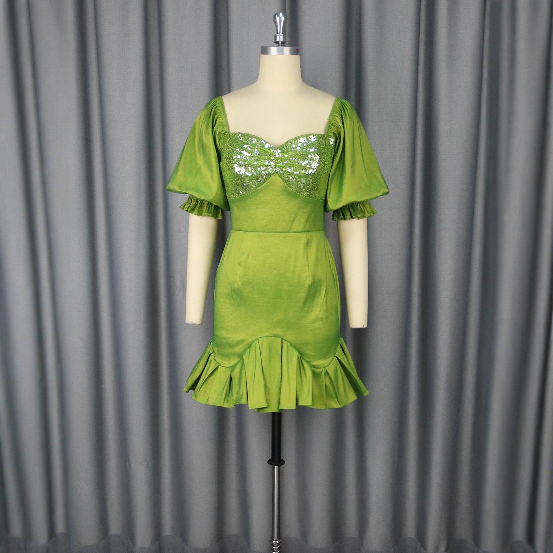 Sequin Stitching Ruffled Banquet Sheath Evening Dress