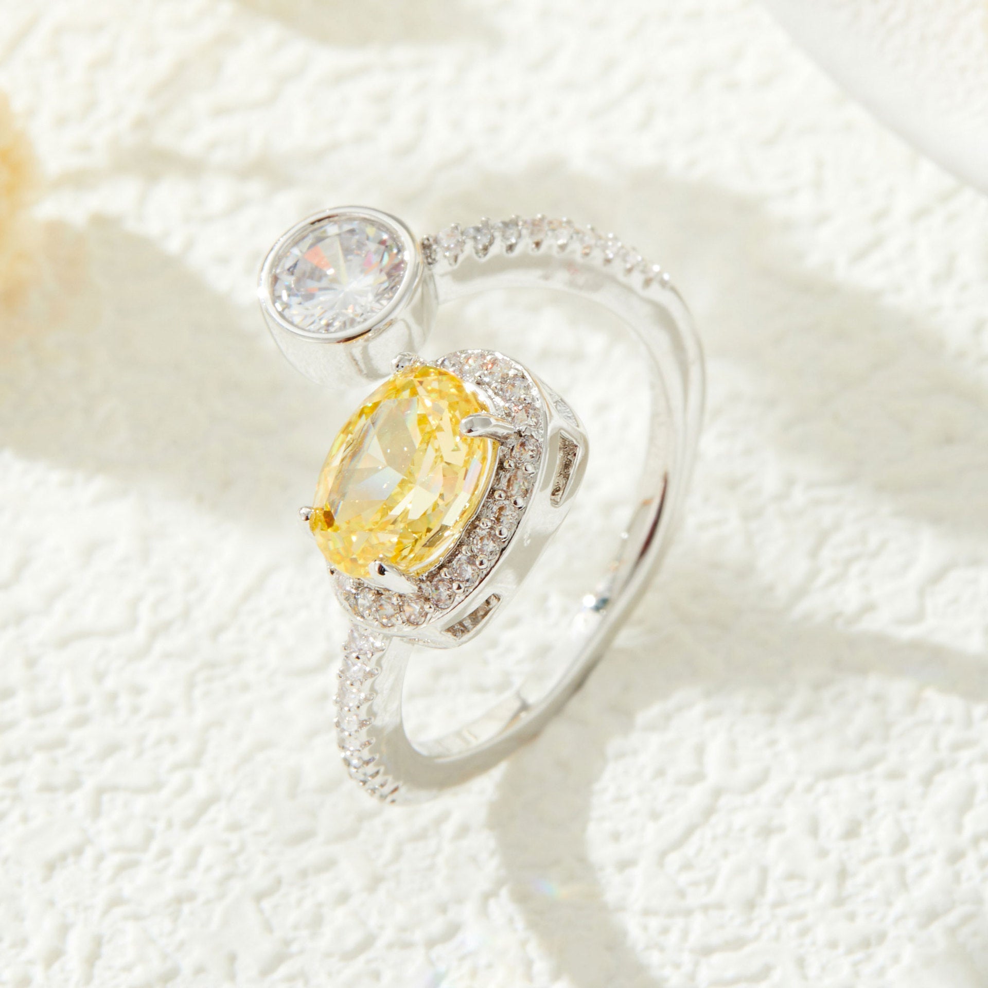 Oval Ice Flower Cut Fashion Women's Open Ring