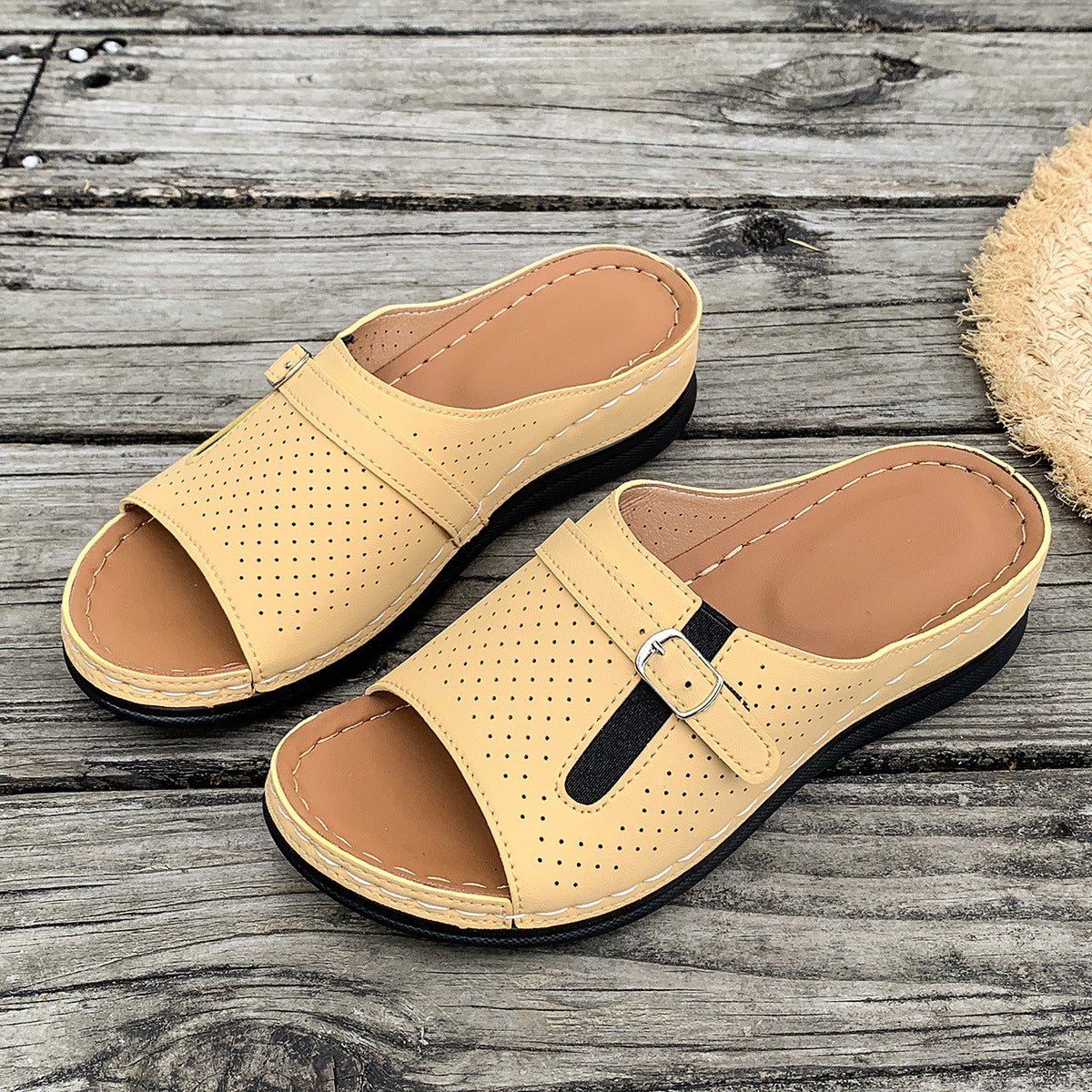 European And American Style Belt Buckle Stylish And Lightweight Slippers