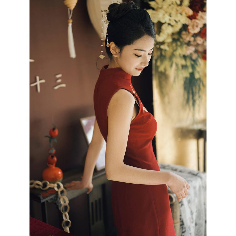 Long Women's Dress Embroidered Improved Cheongsam Expensive For Red Bamboo