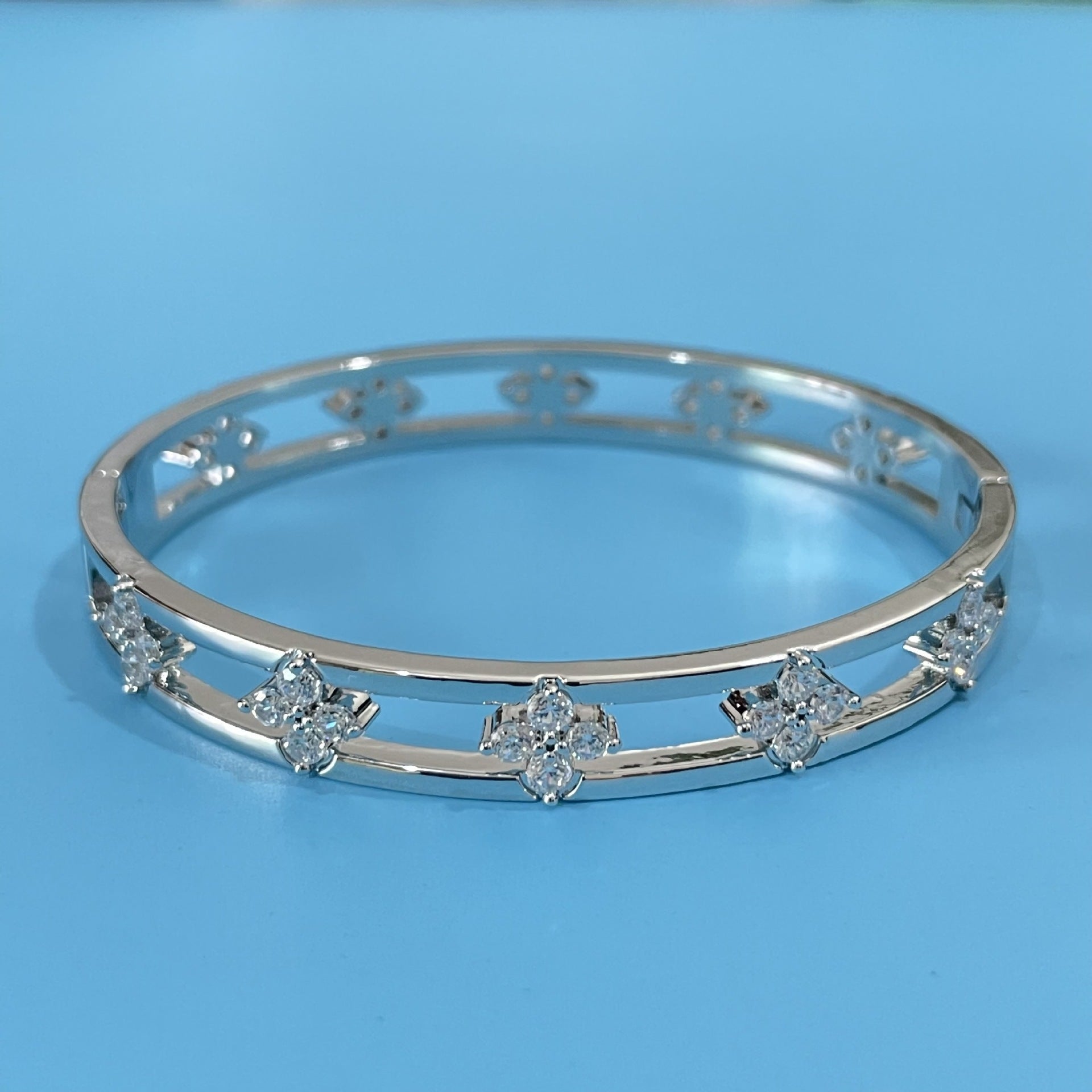 European And American Hollow Women's Simple Bracelet