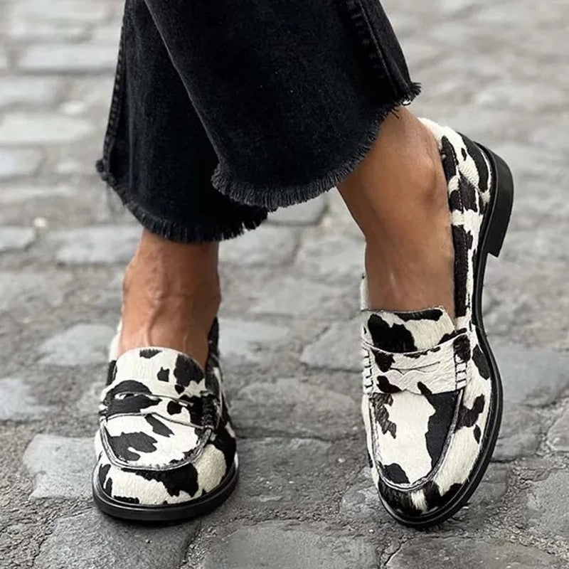 Women's Spring And Autumn Round Toe Shallow Mouth Cows Pattern Plus Size Casual Pumps