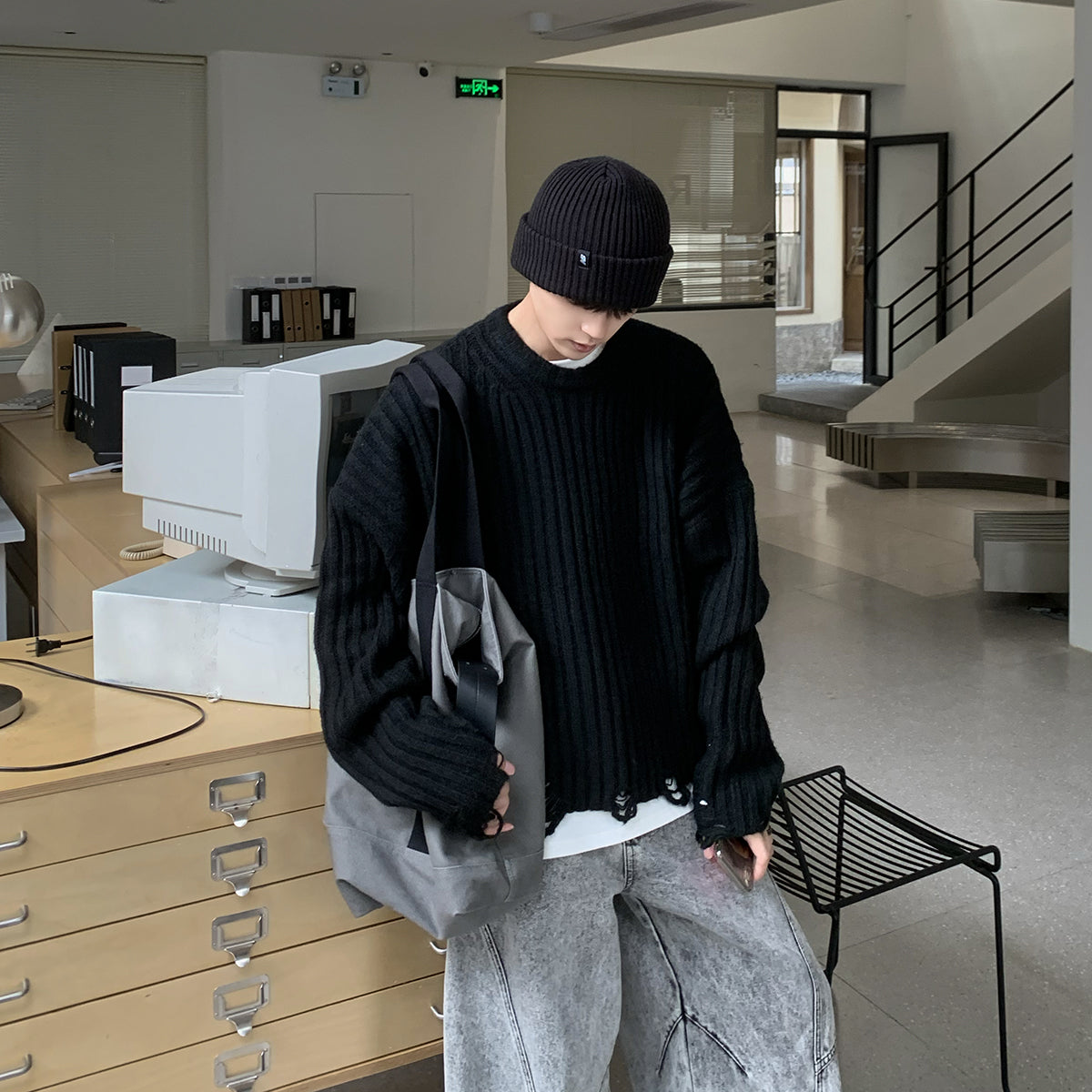 New Retro Worn Long-sleeved Pullover Sweater For Men And Women