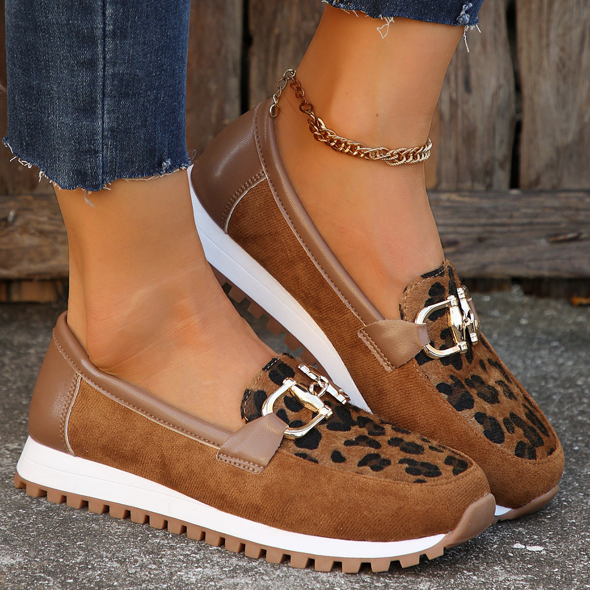 Fashion Women's Summer Metal Buckle Flat Shoes